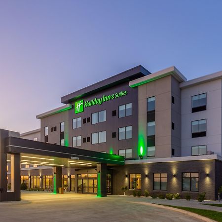 Holiday Inn & Suites Cedar Falls-Waterloo Event Ctr By Ihg Esterno foto