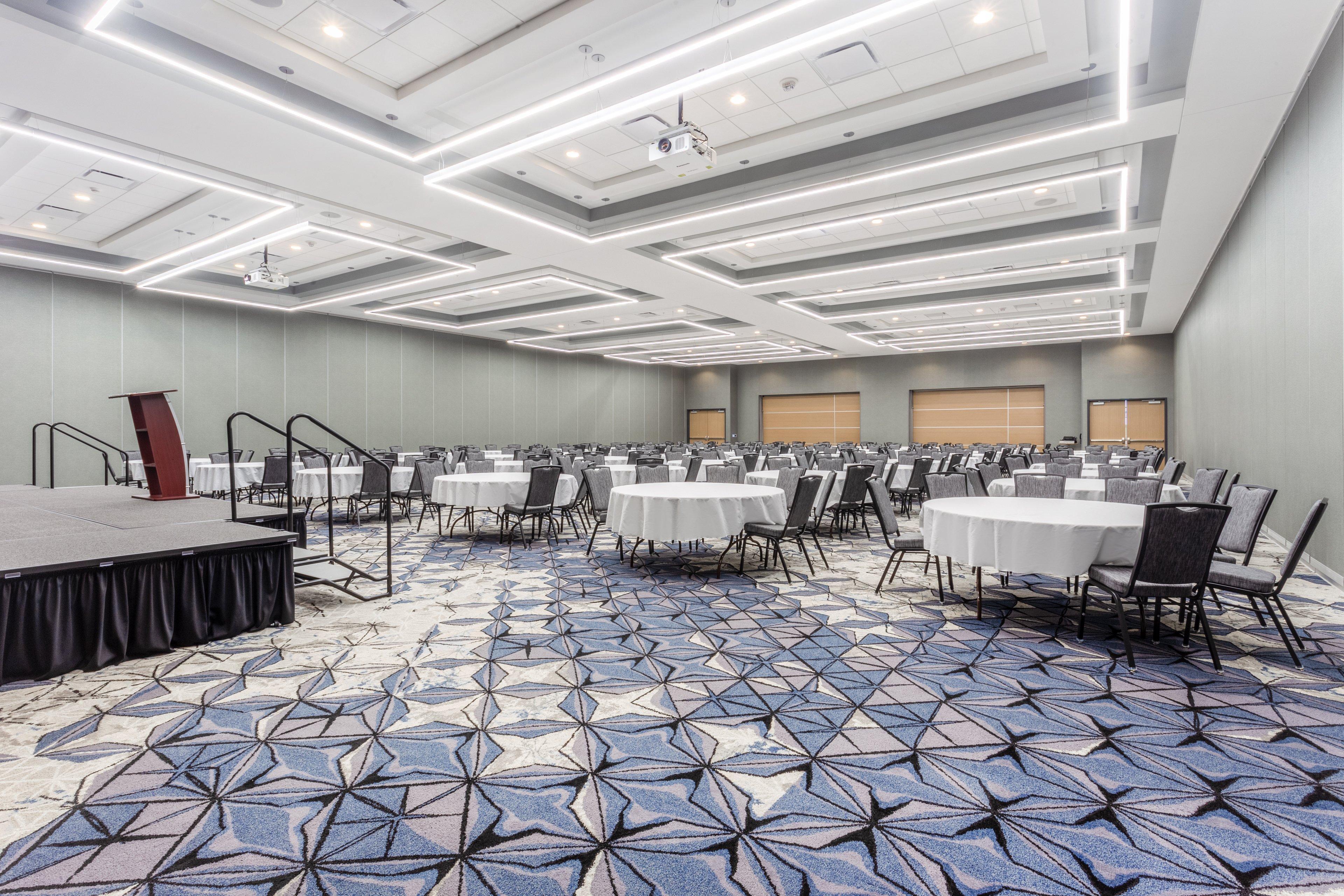 Holiday Inn & Suites Cedar Falls-Waterloo Event Ctr By Ihg Esterno foto