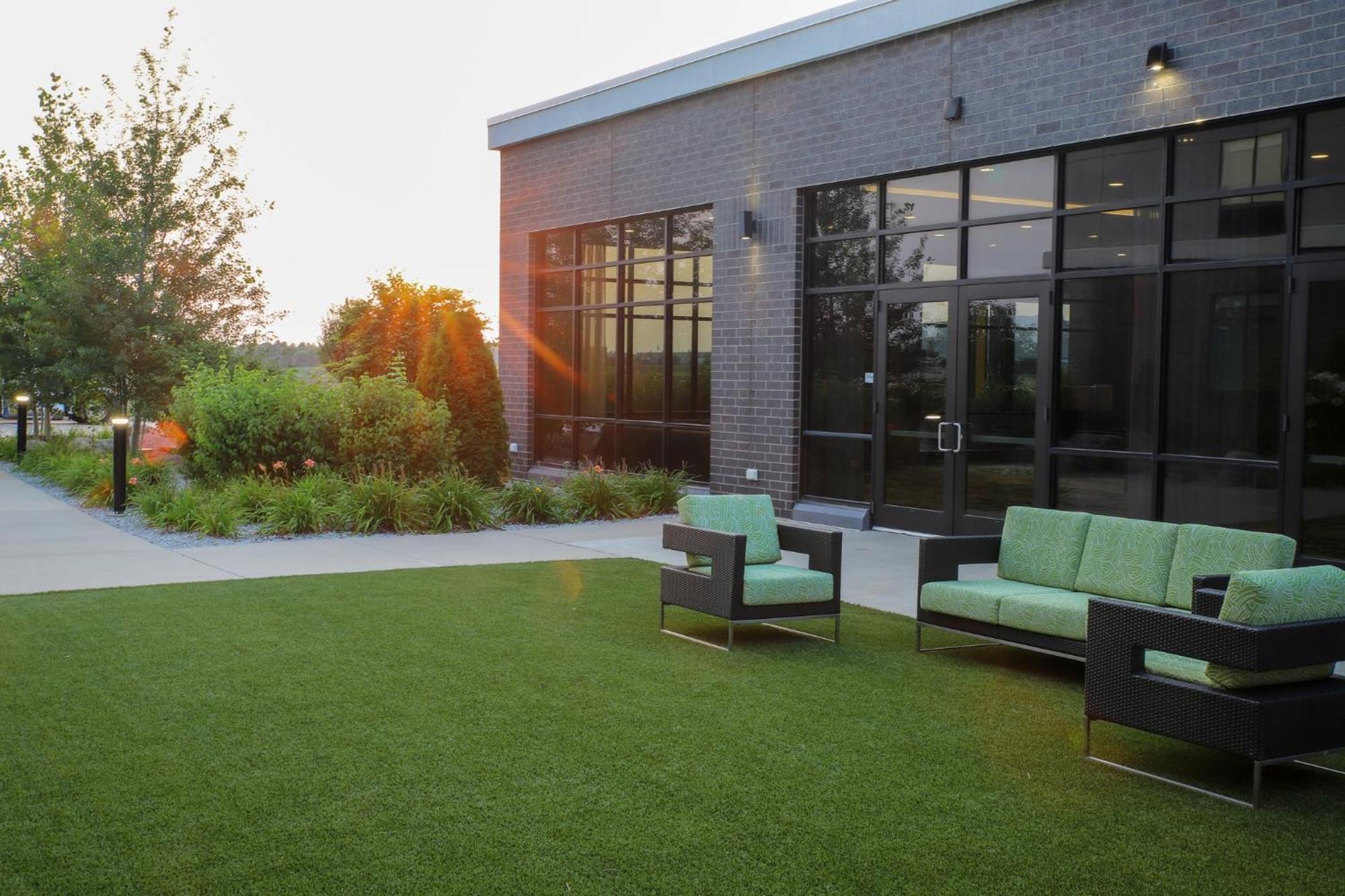 Holiday Inn & Suites Cedar Falls-Waterloo Event Ctr By Ihg Esterno foto